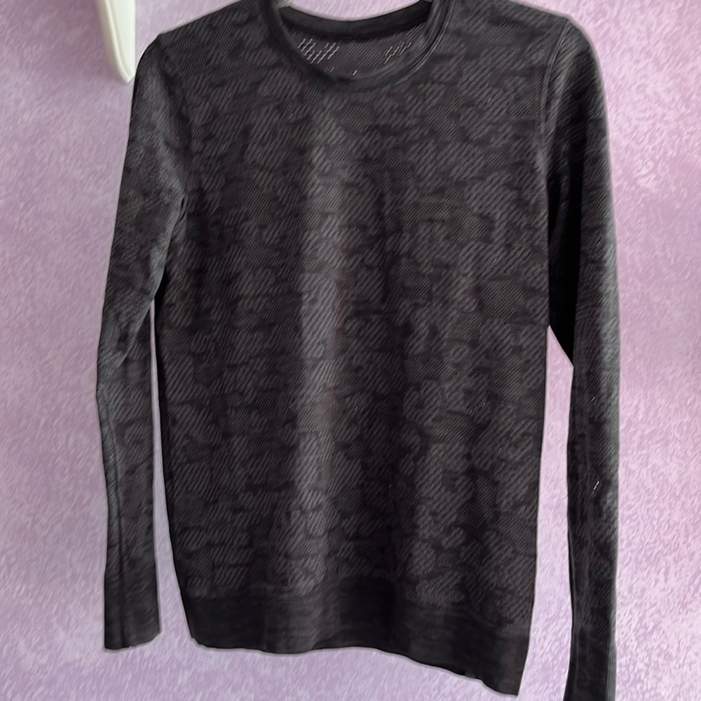 Lululemon Swiftly Breathe Black/Gray Camo Print Vented Long Sleeve Top W Sz 6